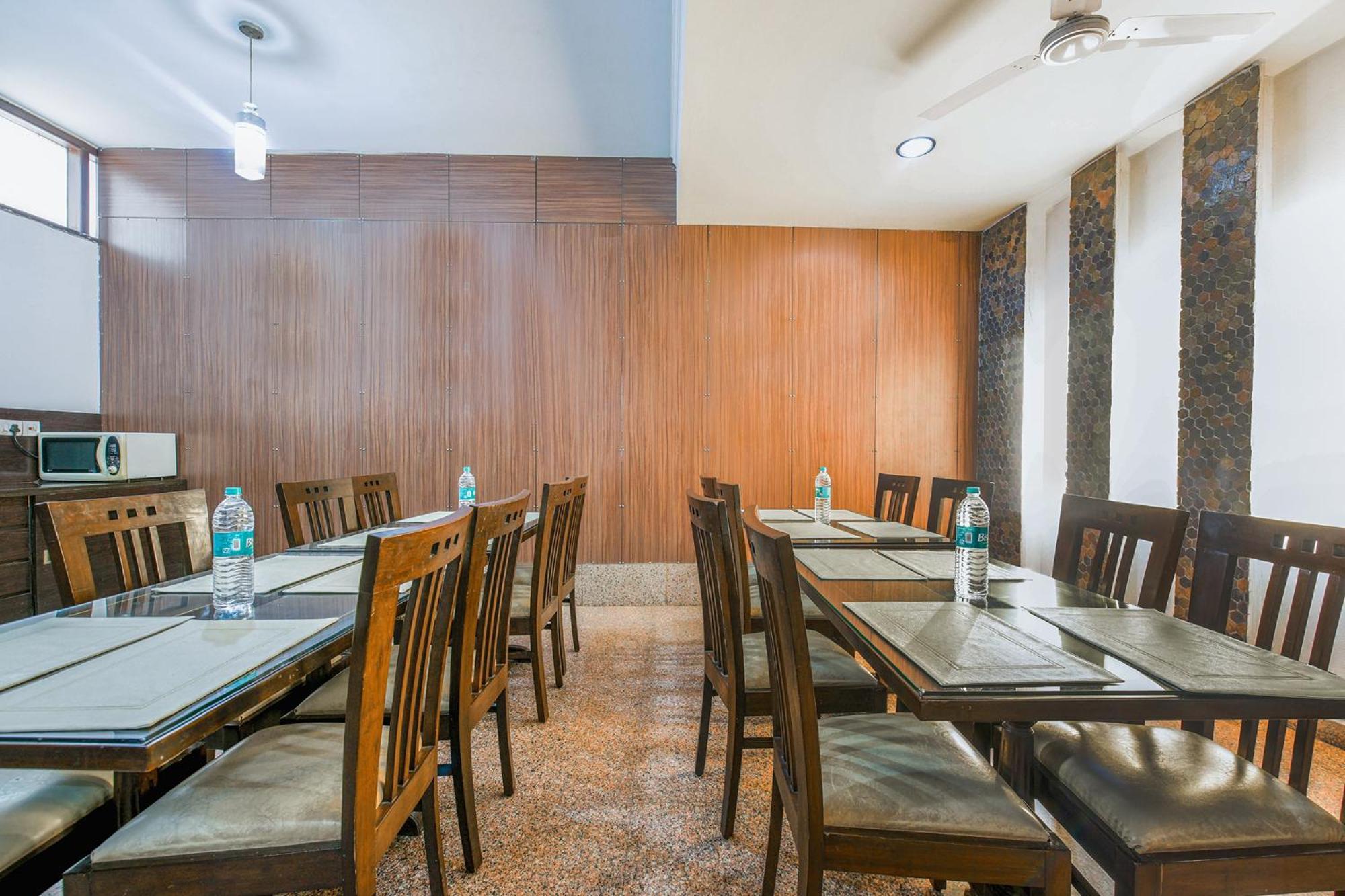 Hotel Exotica Leisure Valley, גורגאון מראה חיצוני תמונה