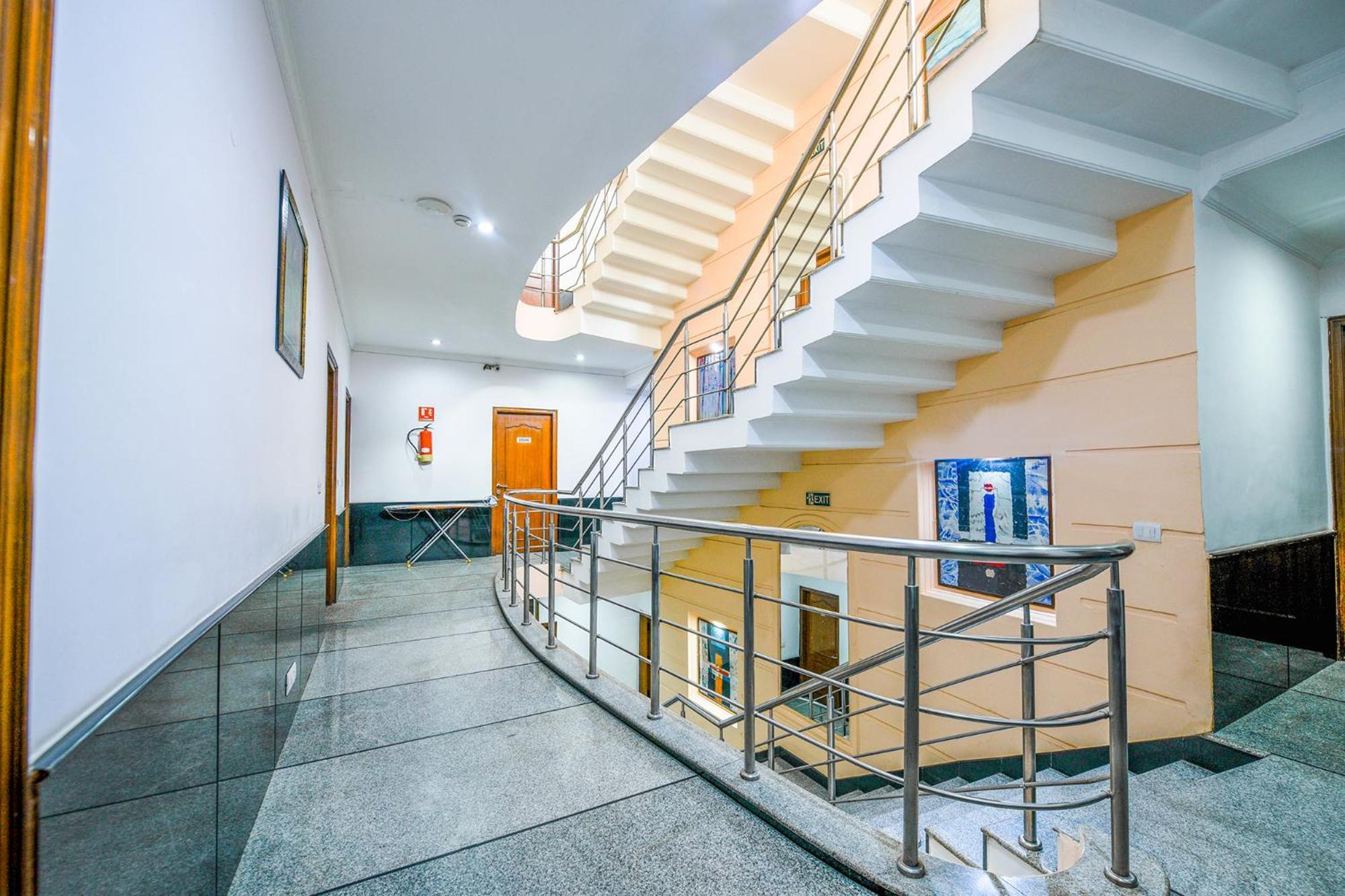 Hotel Exotica Leisure Valley, גורגאון מראה חיצוני תמונה