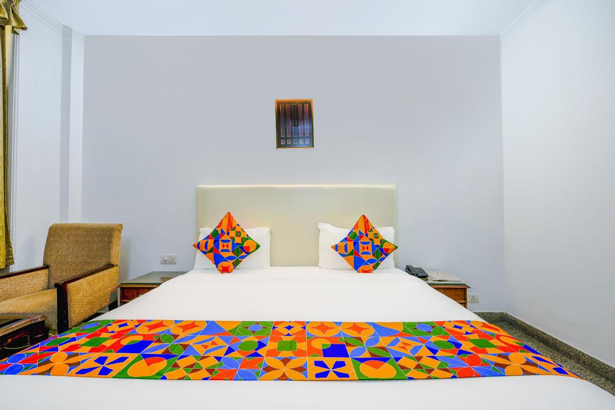 Hotel Exotica Leisure Valley, גורגאון מראה חיצוני תמונה