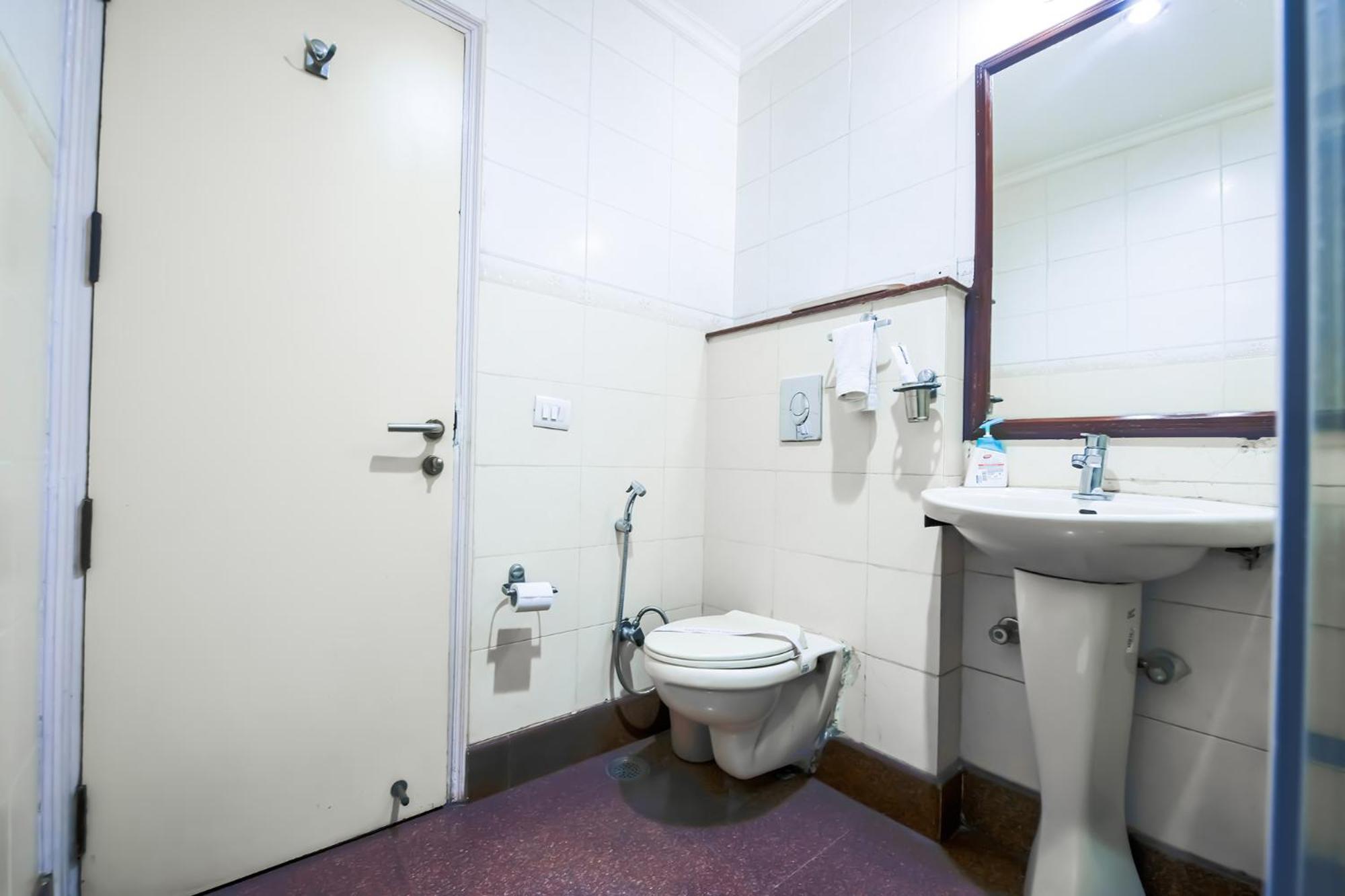 Hotel Exotica Leisure Valley, גורגאון מראה חיצוני תמונה
