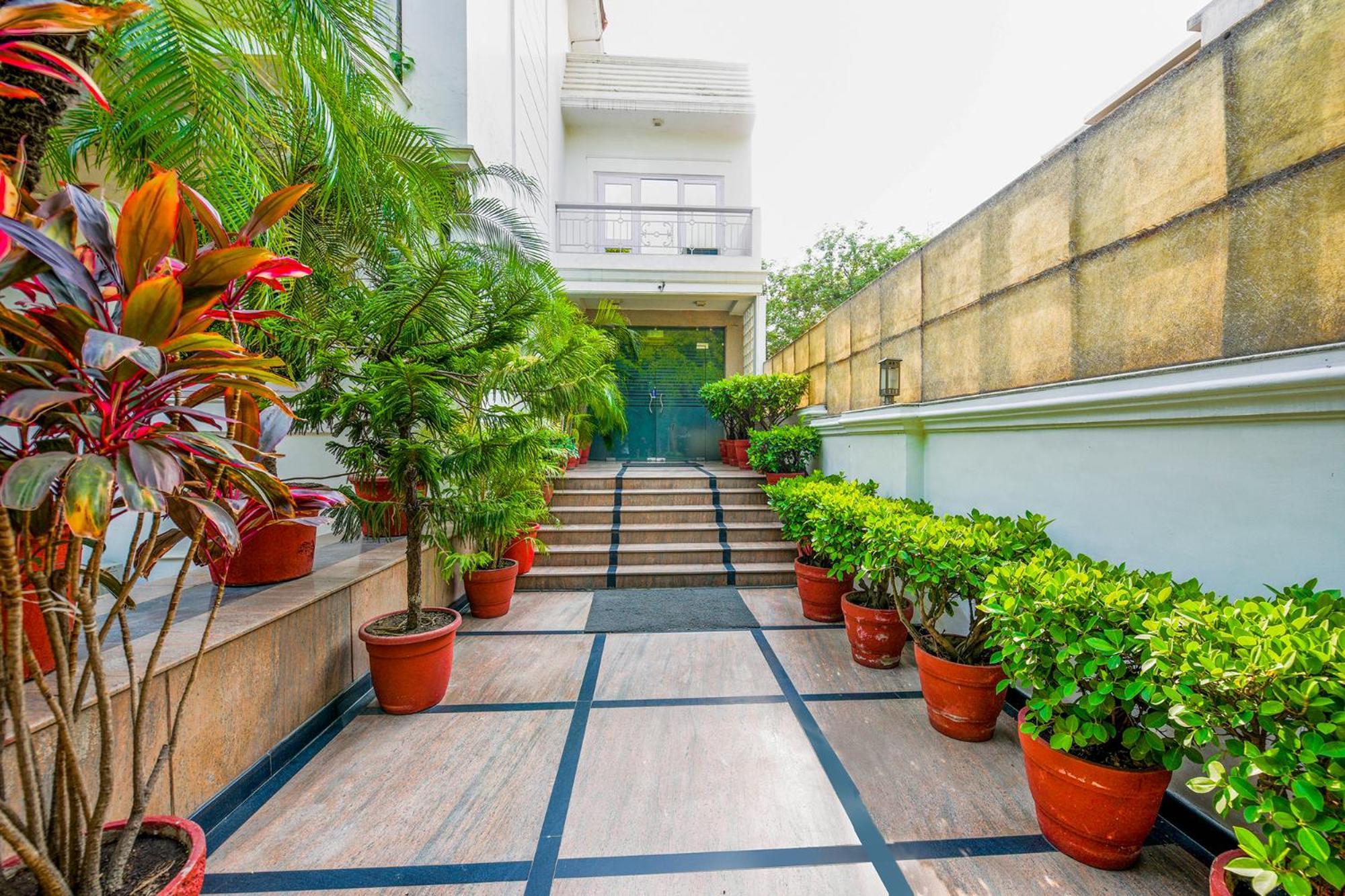 Hotel Exotica Leisure Valley, גורגאון מראה חיצוני תמונה