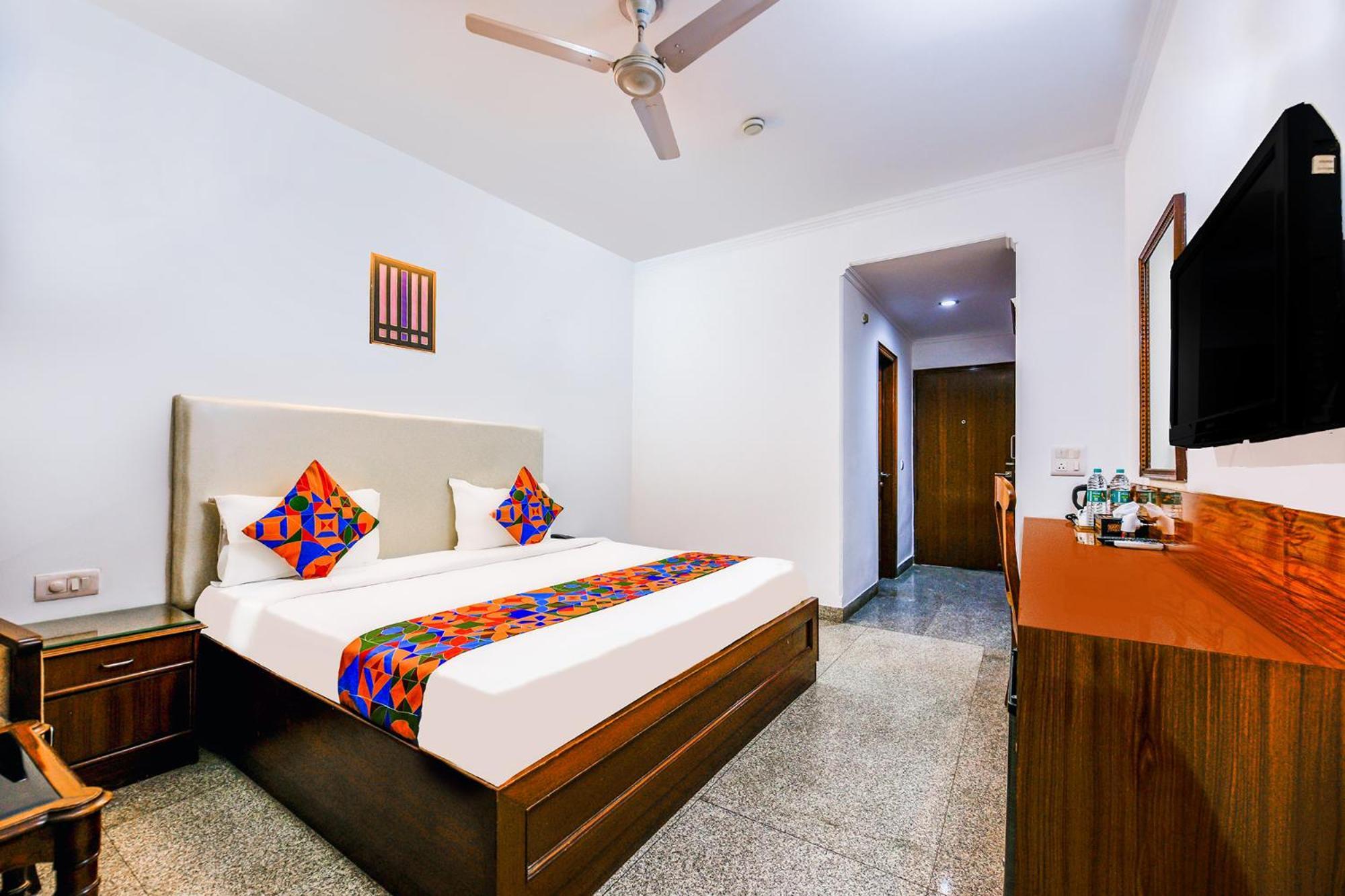 Hotel Exotica Leisure Valley, גורגאון מראה חיצוני תמונה