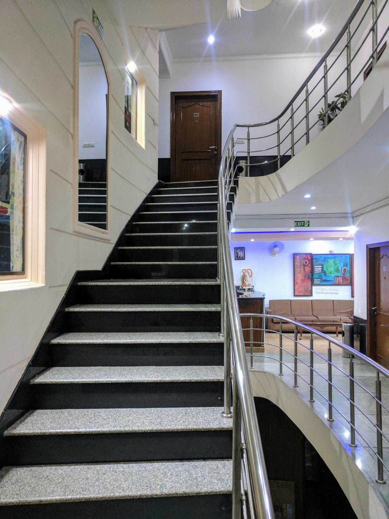 Hotel Exotica Leisure Valley, גורגאון מראה חיצוני תמונה